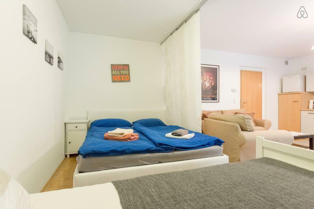 Relaxing Terrace Apartment In Lively Area Виена Екстериор снимка