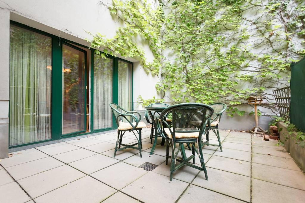 Relaxing Terrace Apartment In Lively Area Виена Екстериор снимка